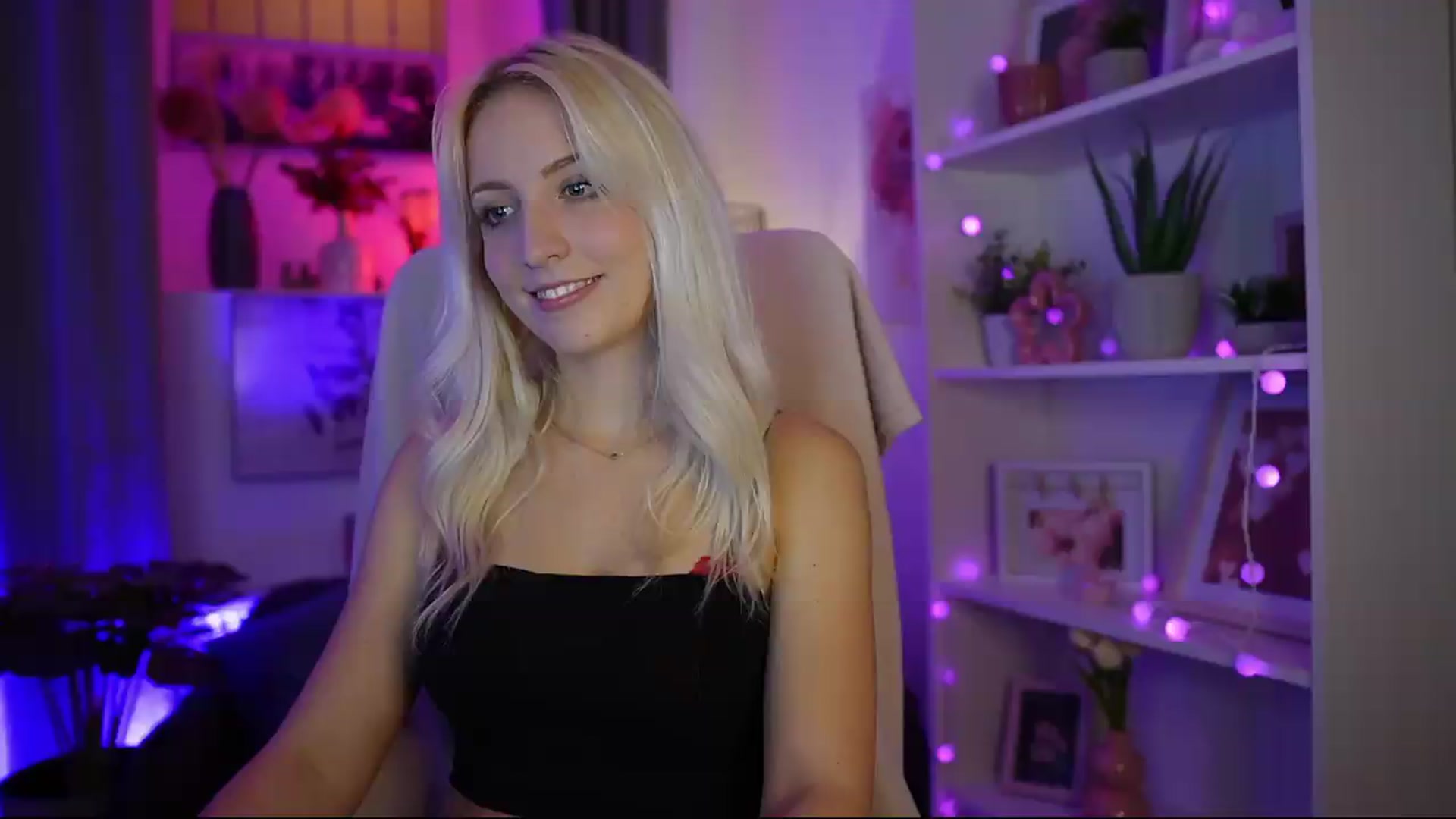 Gallery image thumbnail from Lucy_Cutie's myfreecams stream on, 07/31/2026, 21:30 image 6 of 20