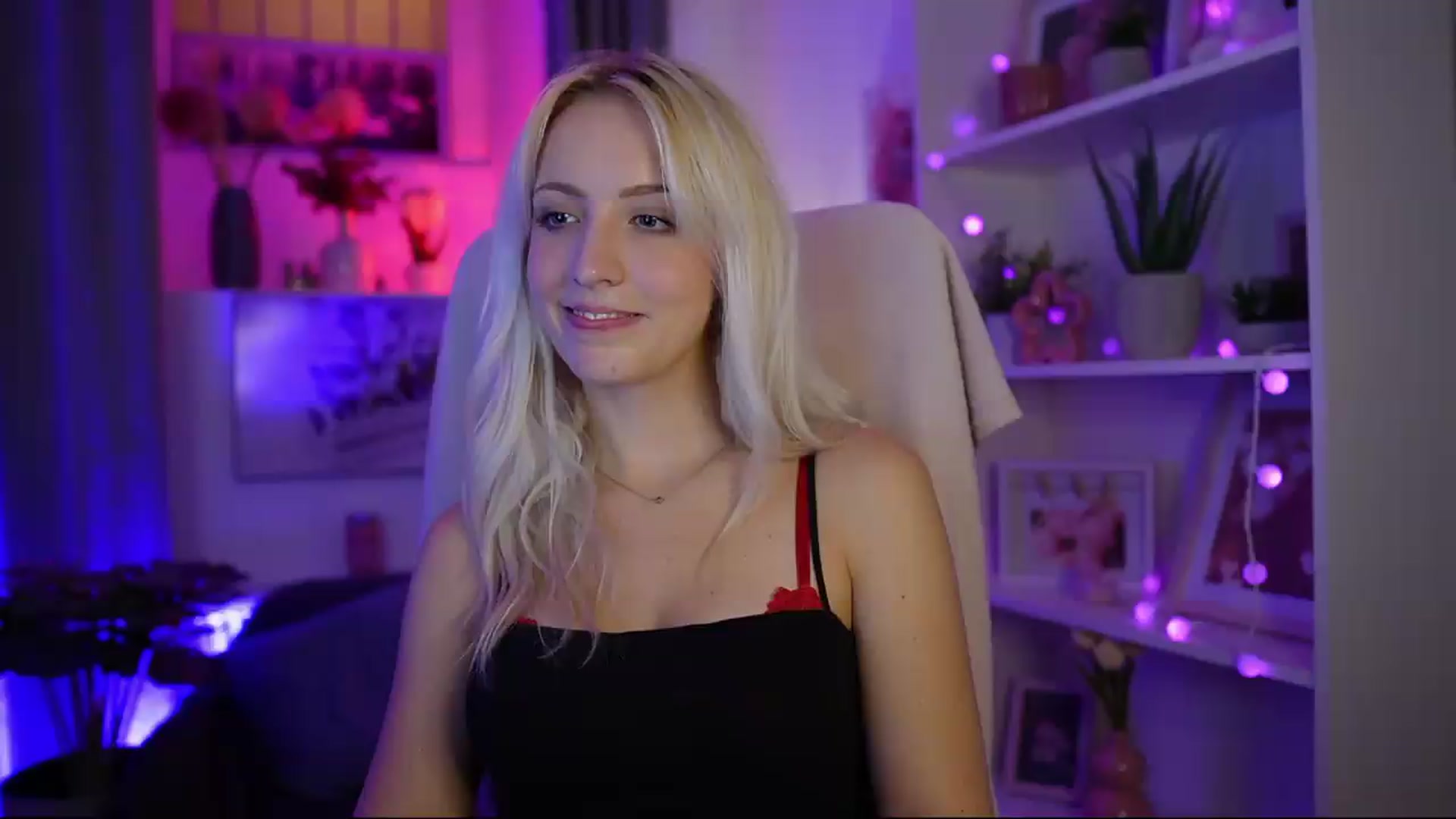 Gallery image thumbnail from Lucy_Cutie's myfreecams stream on, 07/31/2026, 23:08 image 1 of 20