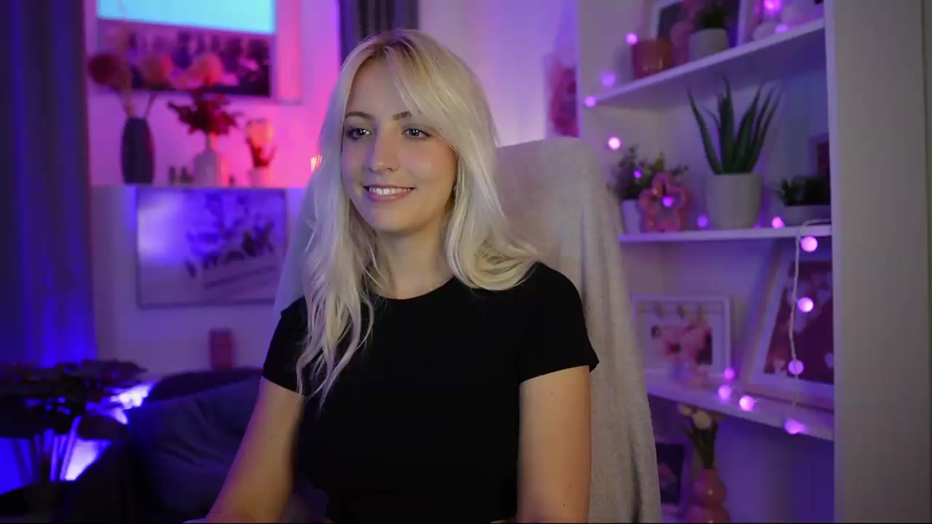Gallery image thumbnail from Lucy_Cutie's myfreecams stream on, 08/03/2026, 18:22 image 12 of 20
