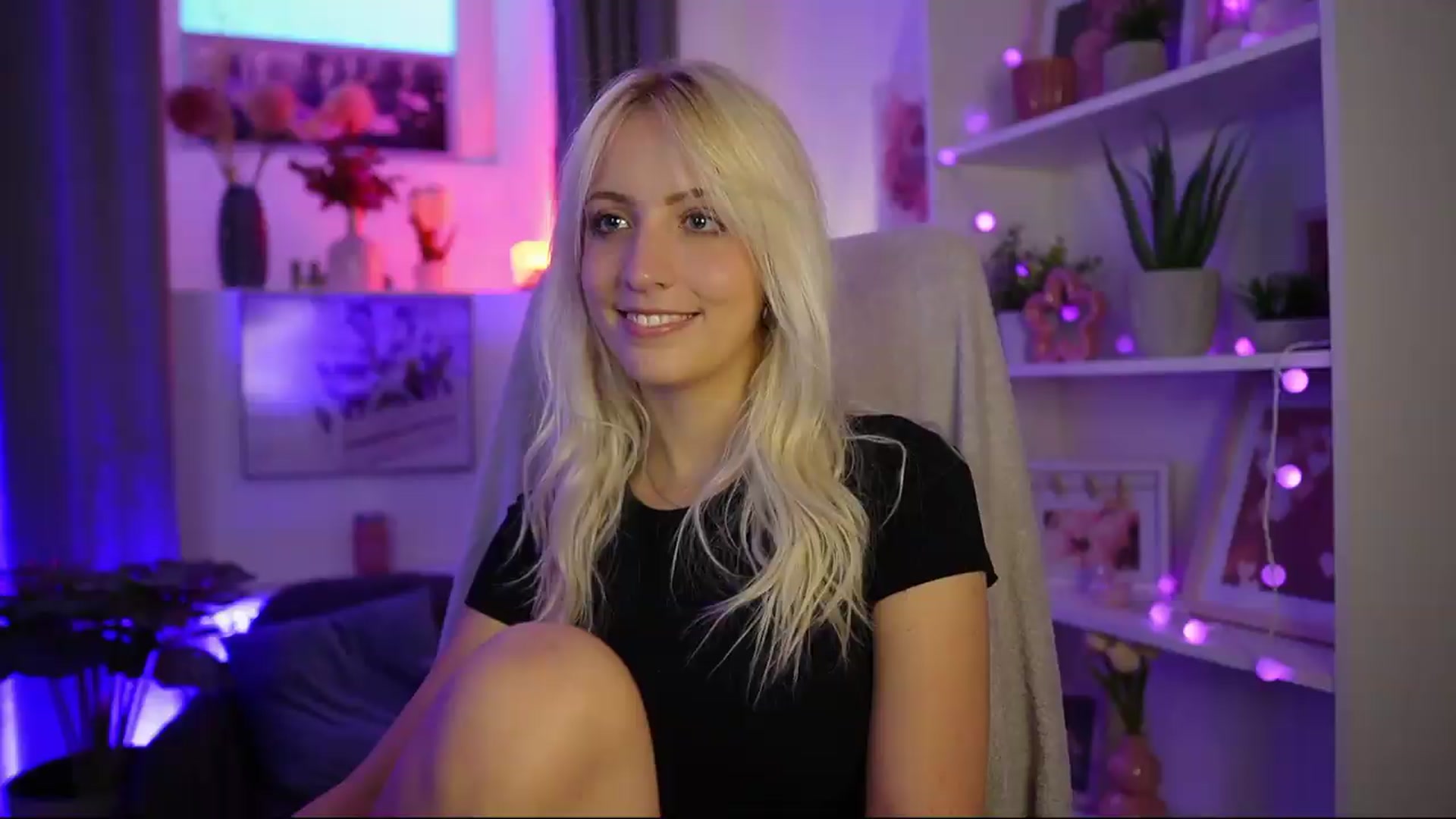 Gallery image thumbnail from Lucy_Cutie's myfreecams stream on, 08/03/2026, 18:22 image 3 of 20