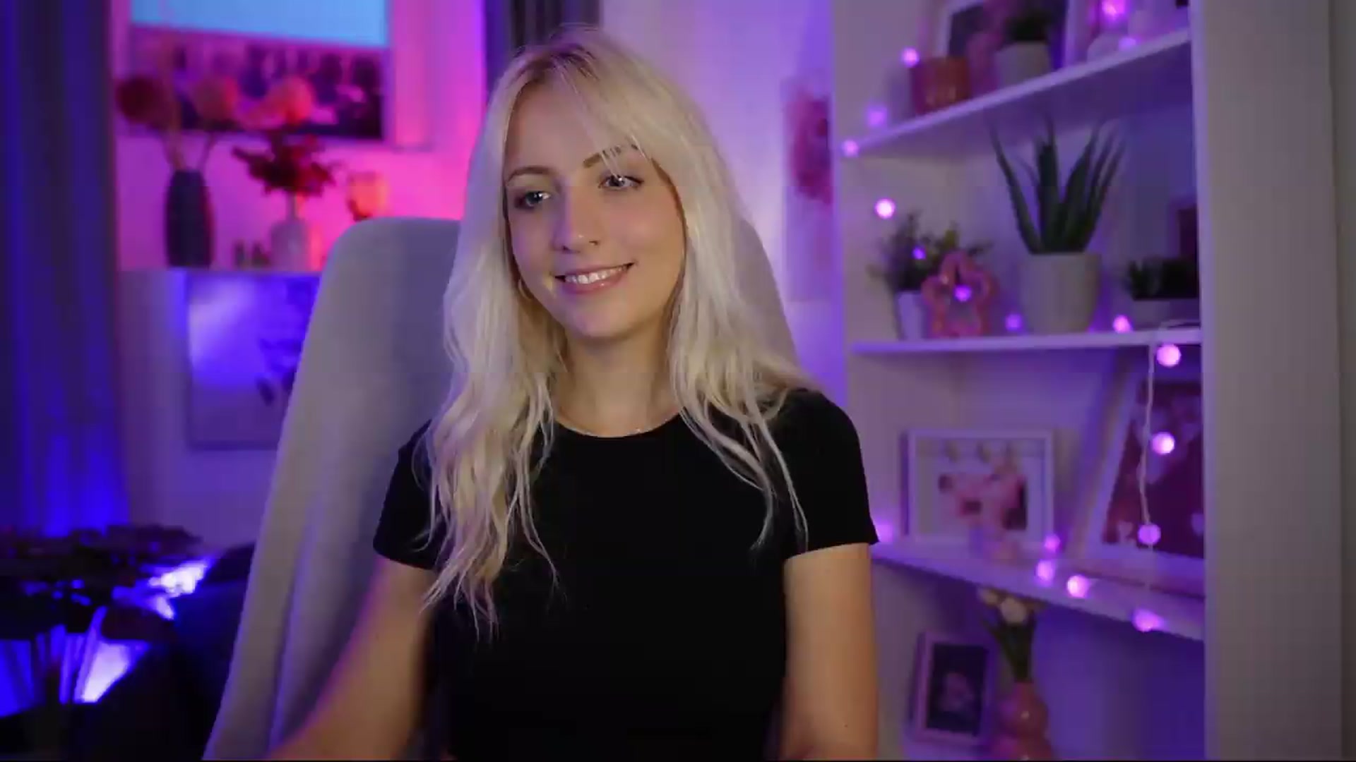 Gallery image thumbnail from Lucy_Cutie's myfreecams stream on, 08/03/2026, 18:22 image 20 of 20