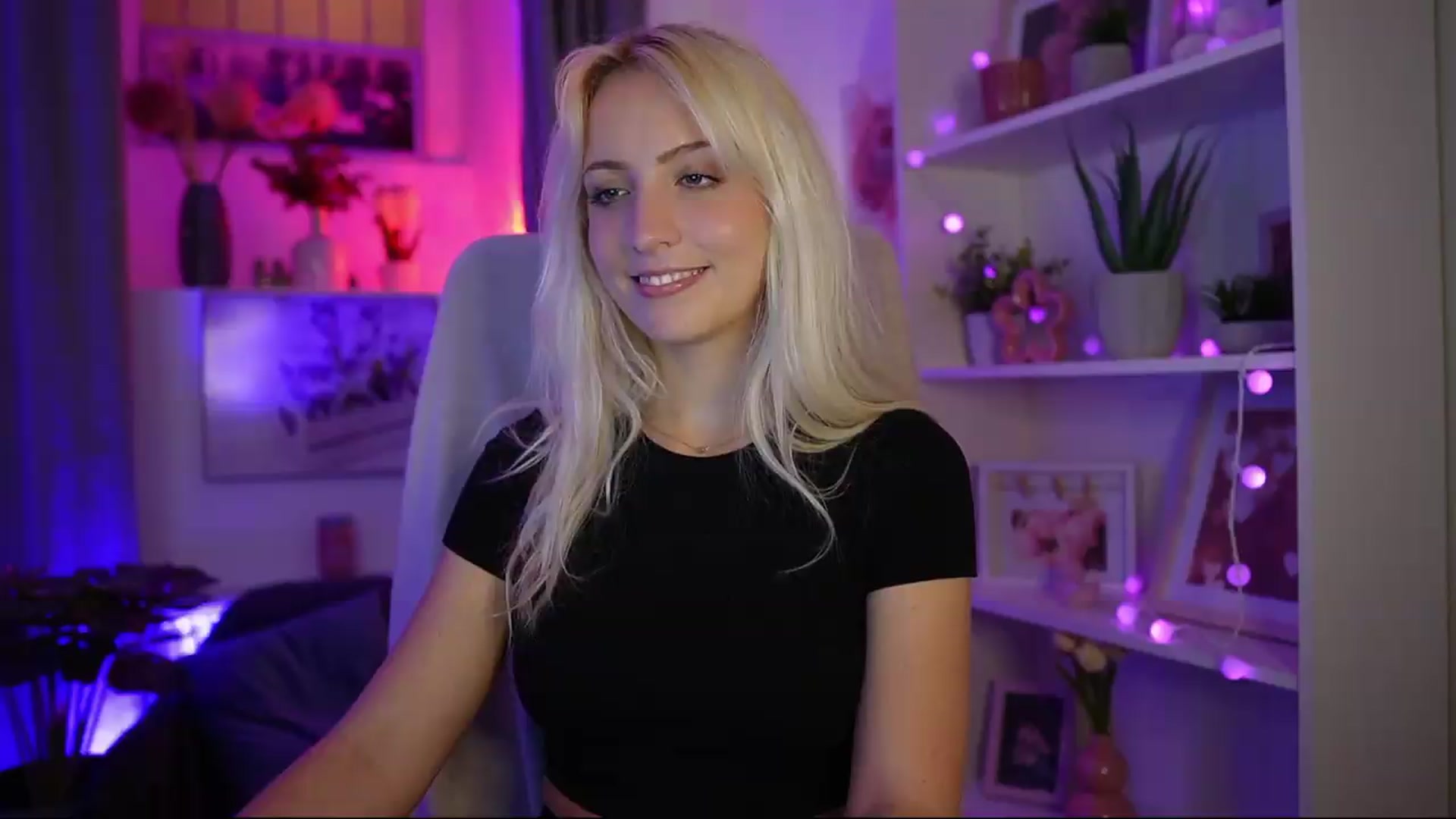Gallery image thumbnail from Lucy_Cutie's myfreecams stream on, 08/03/2026, 21:14 image 8 of 20