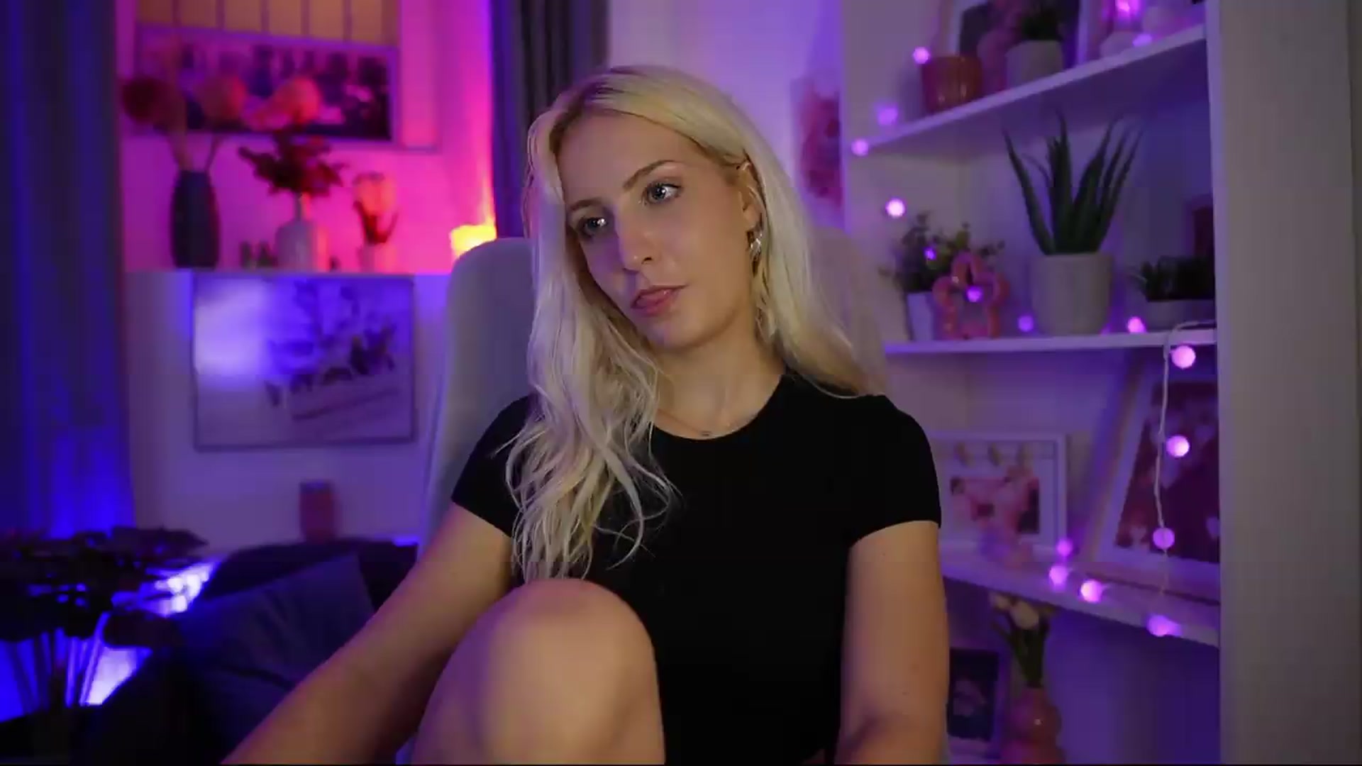 Gallery image thumbnail from Lucy_Cutie's myfreecams stream on, 08/03/2026, 21:14 image 14 of 20