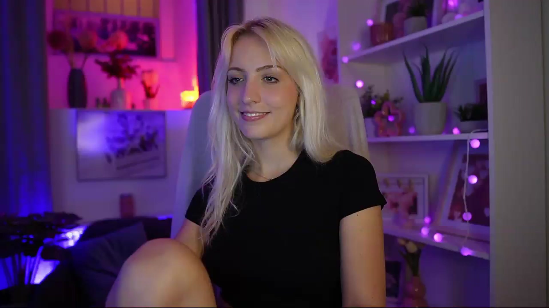 Gallery image thumbnail from Lucy_Cutie's myfreecams stream on, 08/03/2026, 21:14 image 10 of 20