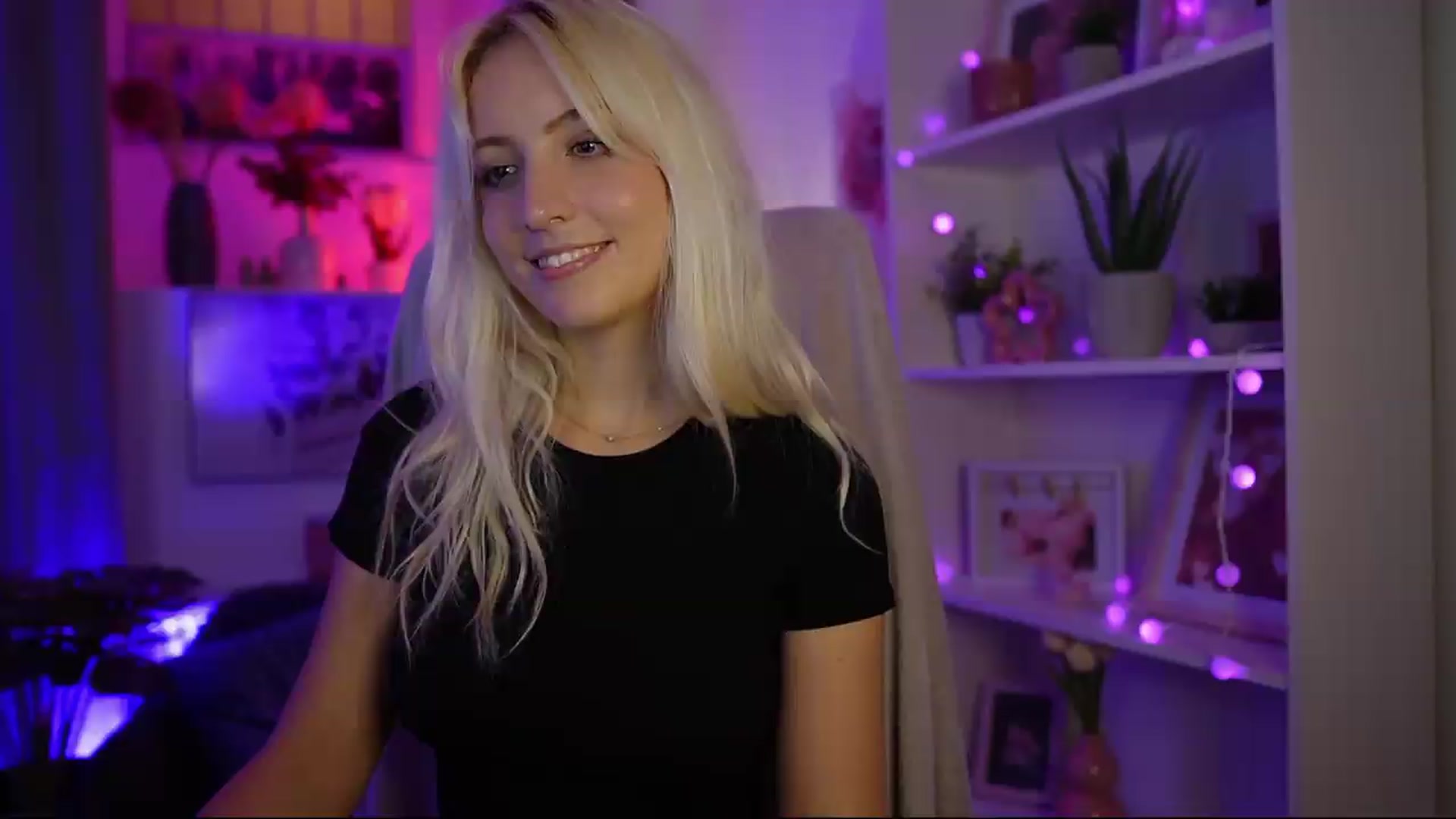 Gallery image thumbnail from Lucy_Cutie's myfreecams stream on, 08/03/2026, 21:14 image 20 of 20