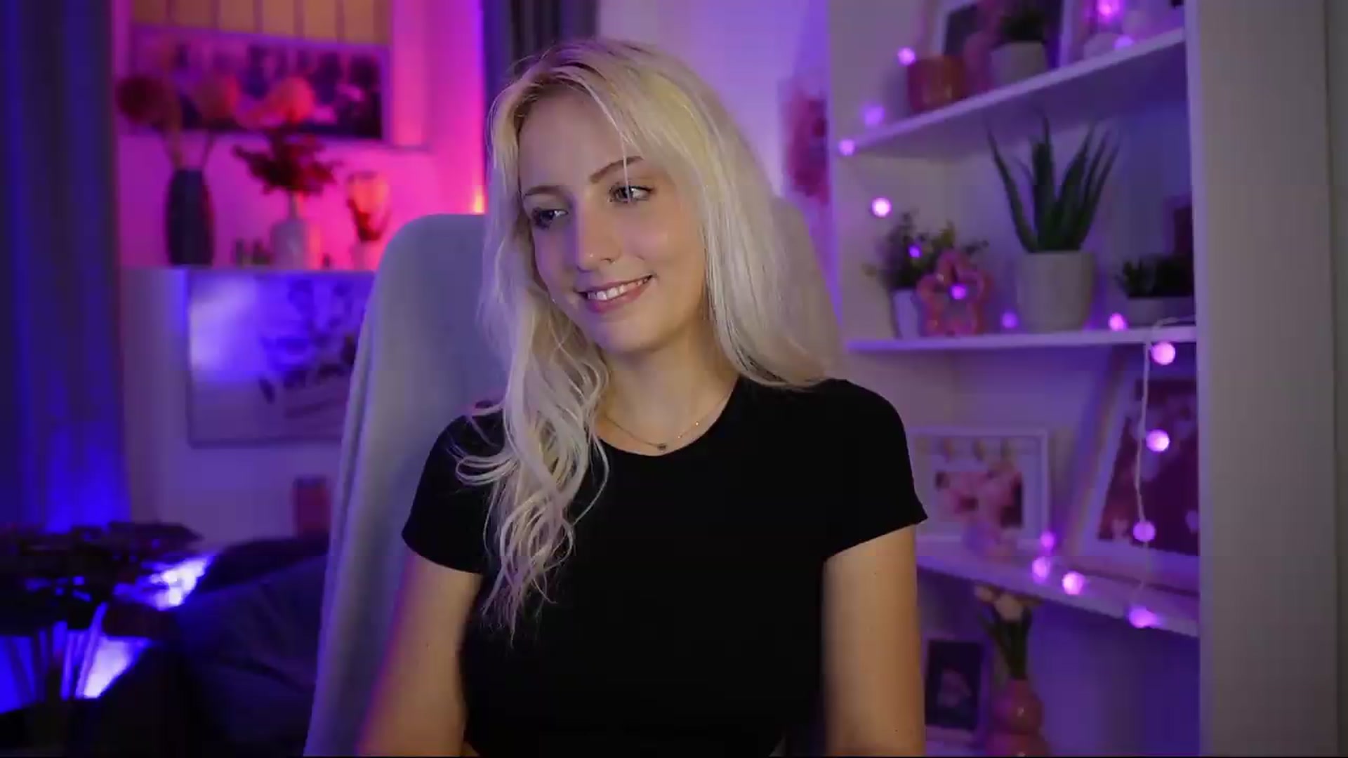 Gallery image thumbnail from Lucy_Cutie's myfreecams stream on, 08/03/2026, 21:14 image 1 of 20