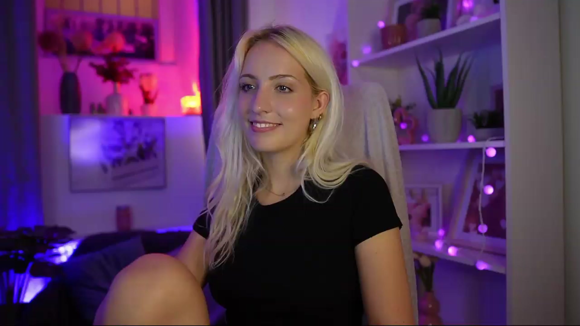 Gallery image thumbnail from Lucy_Cutie's myfreecams stream on, 08/03/2026, 22:20 image 5 of 20