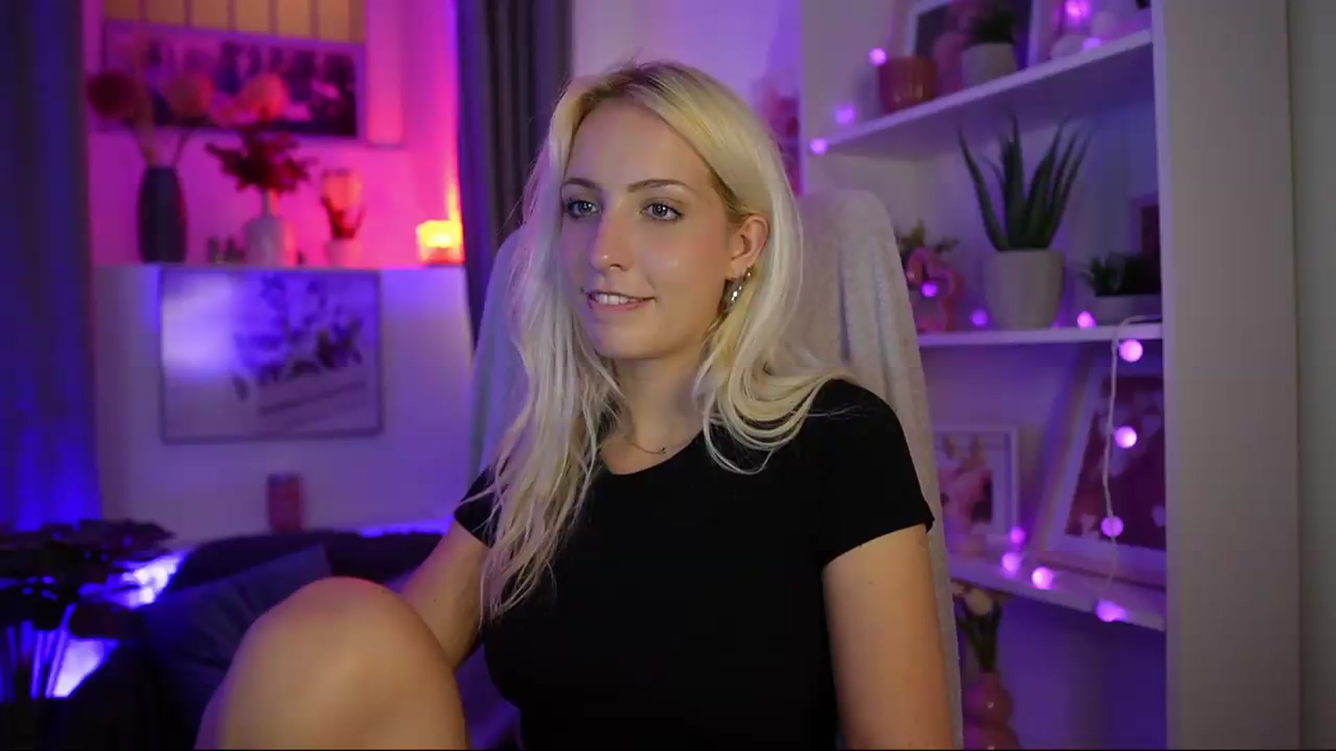 Gallery image thumbnail from Lucy_Cutie's myfreecams stream on, 08/03/2026, 22:20 image 10 of 20