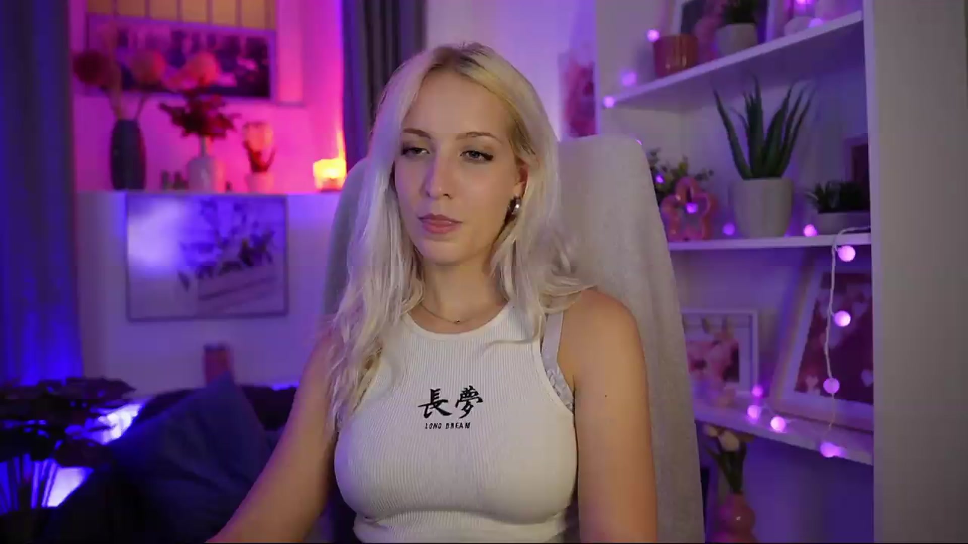 Gallery image thumbnail from Lucy_Cutie's myfreecams stream on, 08/06/2026, 22:26 image 2 of 20