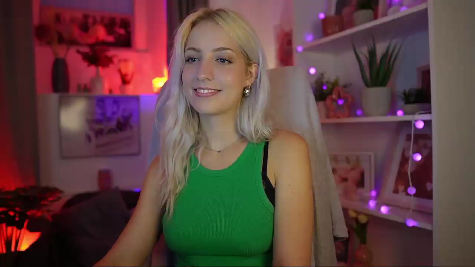 Gallery image thumbnail from Lucy_Cutie's myfreecams stream on, 08/08/2026, 18:46 image 14 of 20