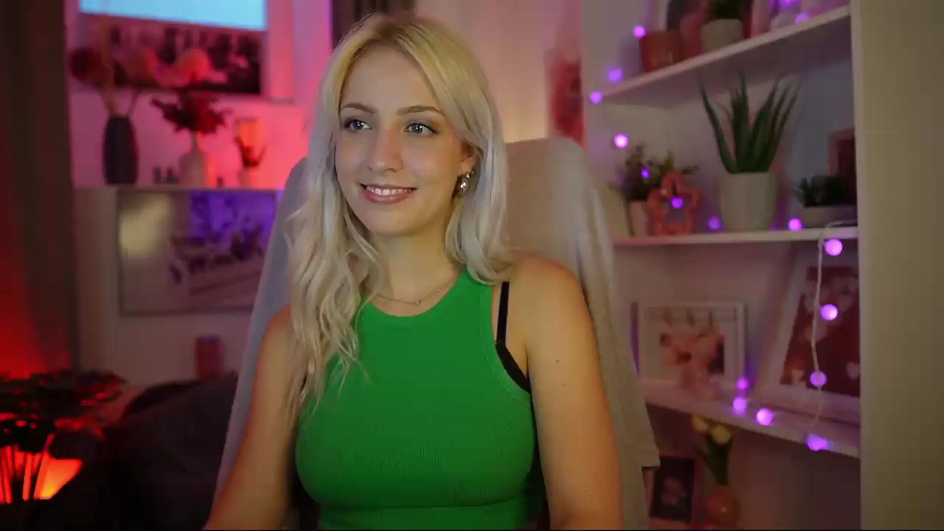 Gallery image thumbnail from Lucy_Cutie's myfreecams stream on, 08/08/2026, 18:46 image 5 of 20