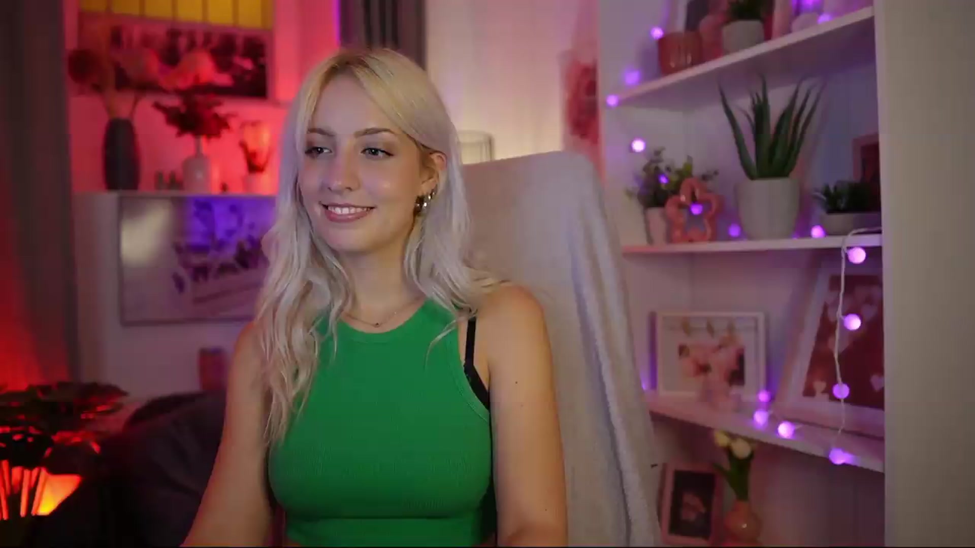 Gallery image thumbnail from Lucy_Cutie's myfreecams stream on, 08/08/2026, 22:02 image 6 of 20