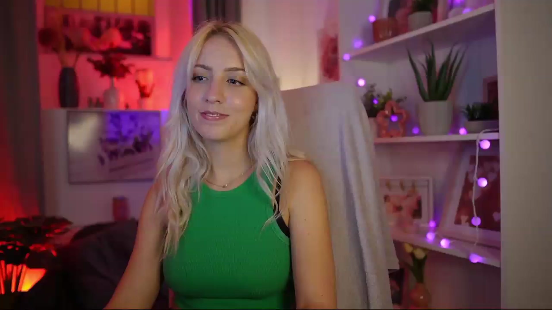 Gallery image thumbnail from Lucy_Cutie's myfreecams stream on, 08/08/2026, 22:02 image 2 of 20