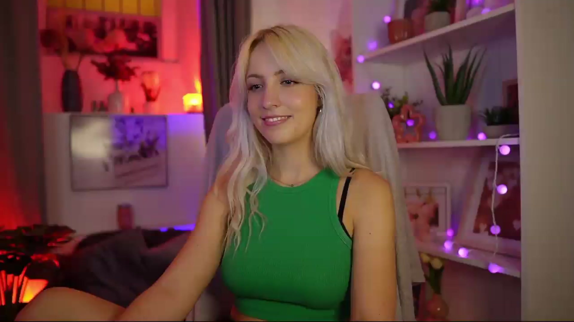 Gallery image thumbnail from Lucy_Cutie's myfreecams stream on, 08/08/2026, 22:02 image 19 of 20