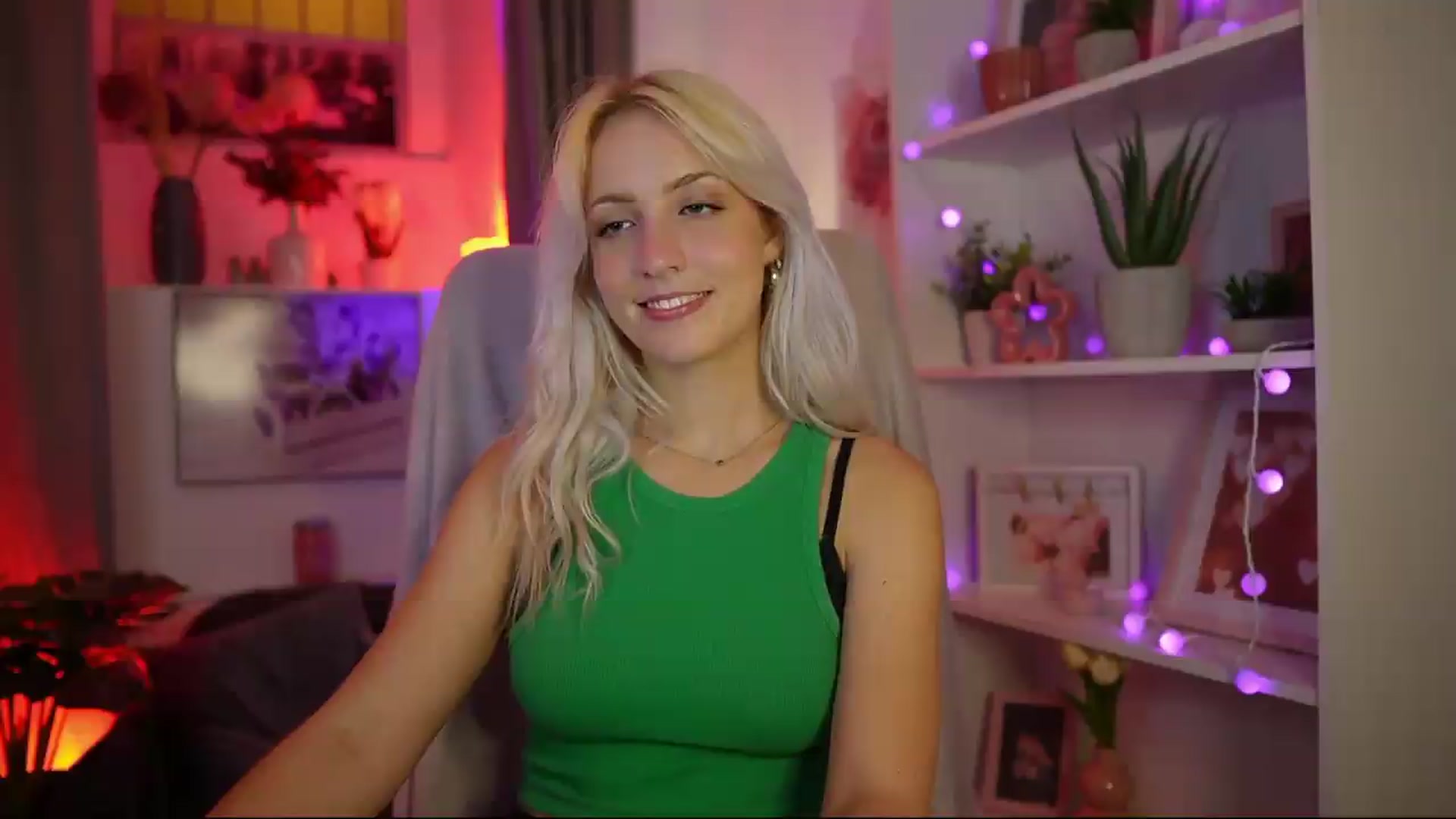 Gallery image thumbnail from Lucy_Cutie's myfreecams stream on, 08/08/2026, 23:44 image 14 of 20