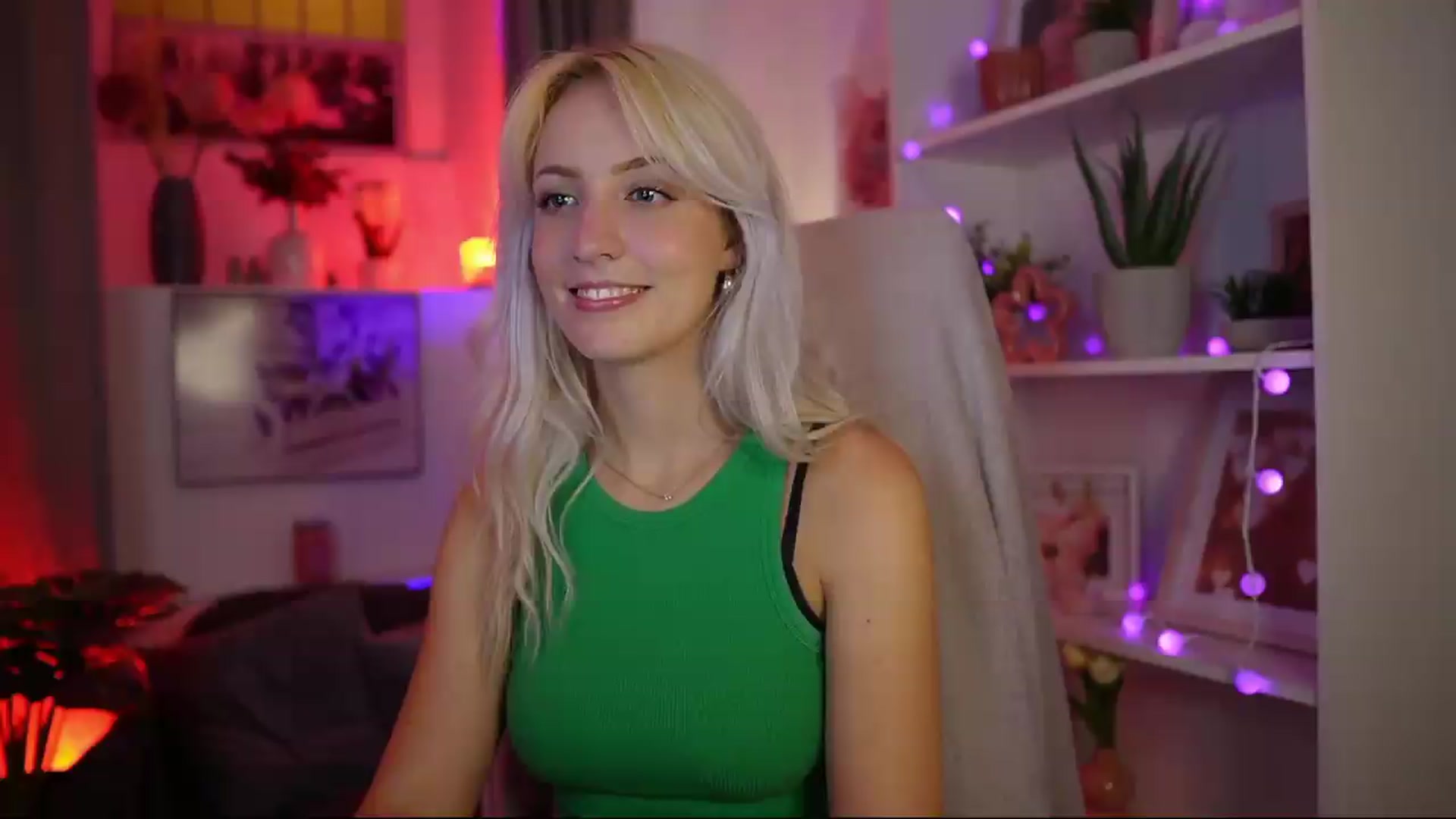 Gallery image thumbnail from Lucy_Cutie's myfreecams stream on, 08/08/2026, 23:44 image 4 of 20
