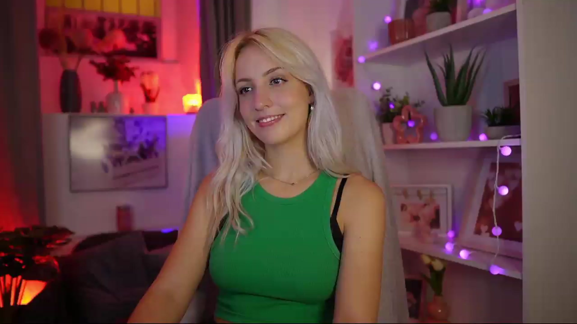 Gallery image thumbnail from Lucy_Cutie's myfreecams stream on, 08/08/2026, 23:44 image 18 of 20