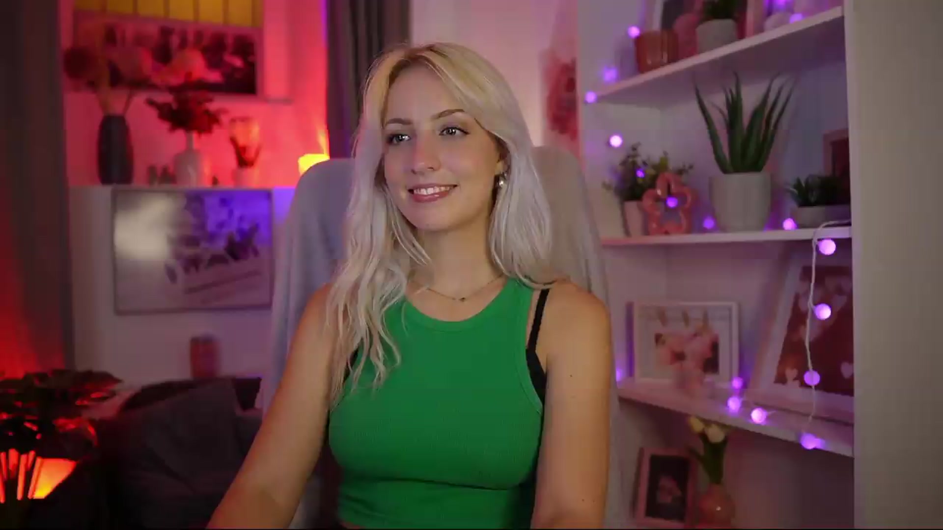 Gallery image thumbnail from Lucy_Cutie's myfreecams stream on, 08/08/2026, 23:44 image 16 of 20