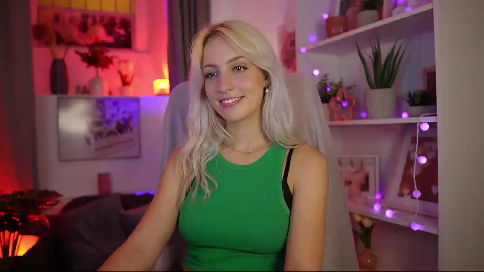 Gallery image thumbnail from Lucy_Cutie's myfreecams stream on, 08/08/2026, 23:44 image 17 of 20