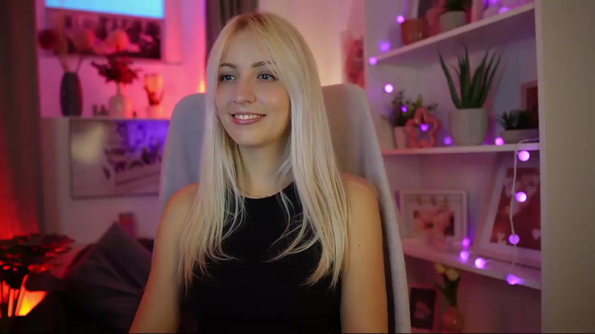 Gallery image thumbnail from Lucy_Cutie's myfreecams stream on, 08/09/2026, 18:06 image 20 of 20