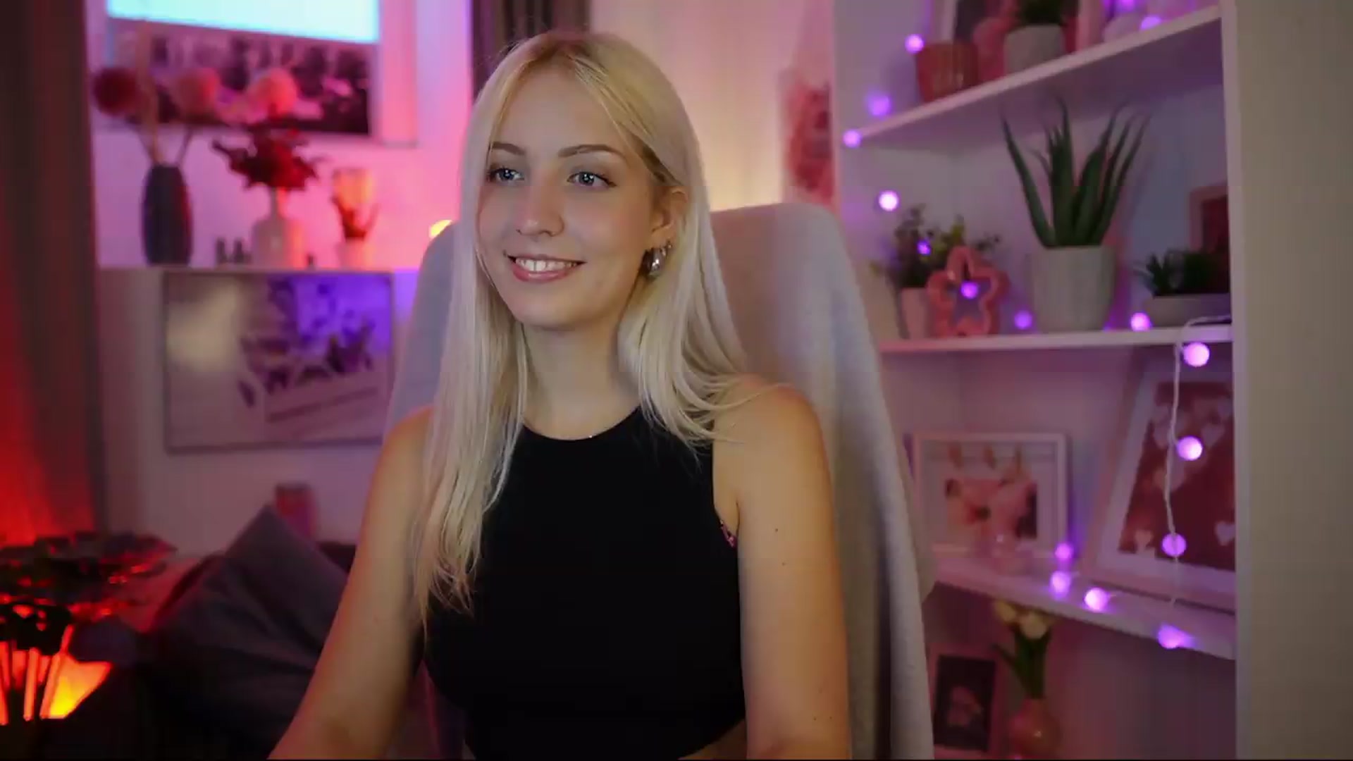 Gallery image thumbnail from Lucy_Cutie's myfreecams stream on, 08/09/2026, 18:06 image 1 of 20