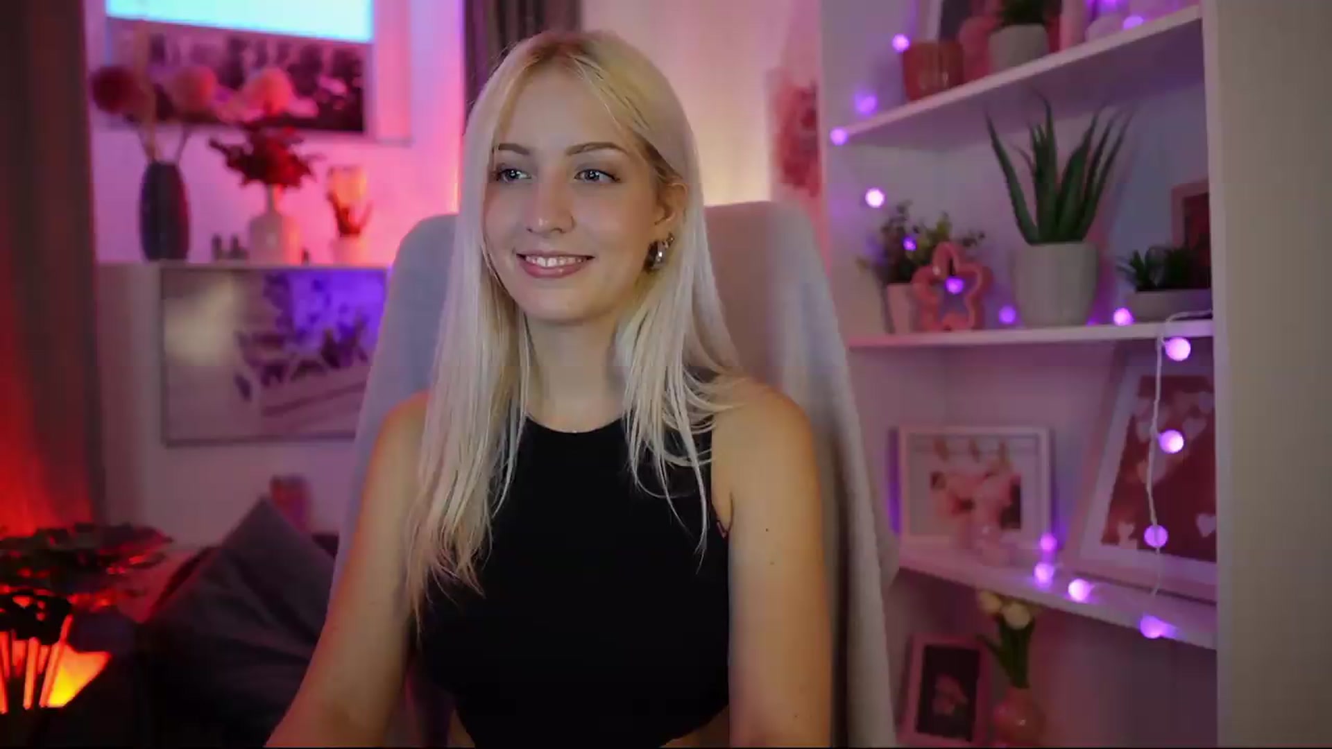Gallery image thumbnail from Lucy_Cutie's myfreecams stream on, 08/09/2026, 18:06 image 5 of 20