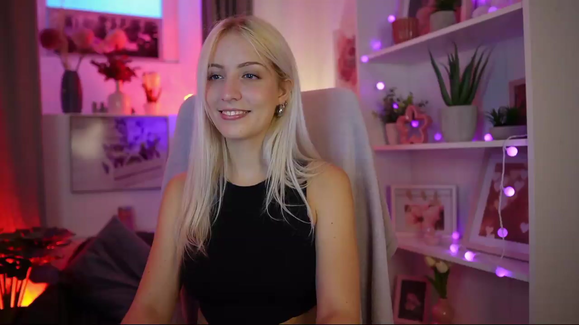 Gallery image thumbnail from Lucy_Cutie's myfreecams stream on, 08/09/2026, 18:06 image 8 of 20