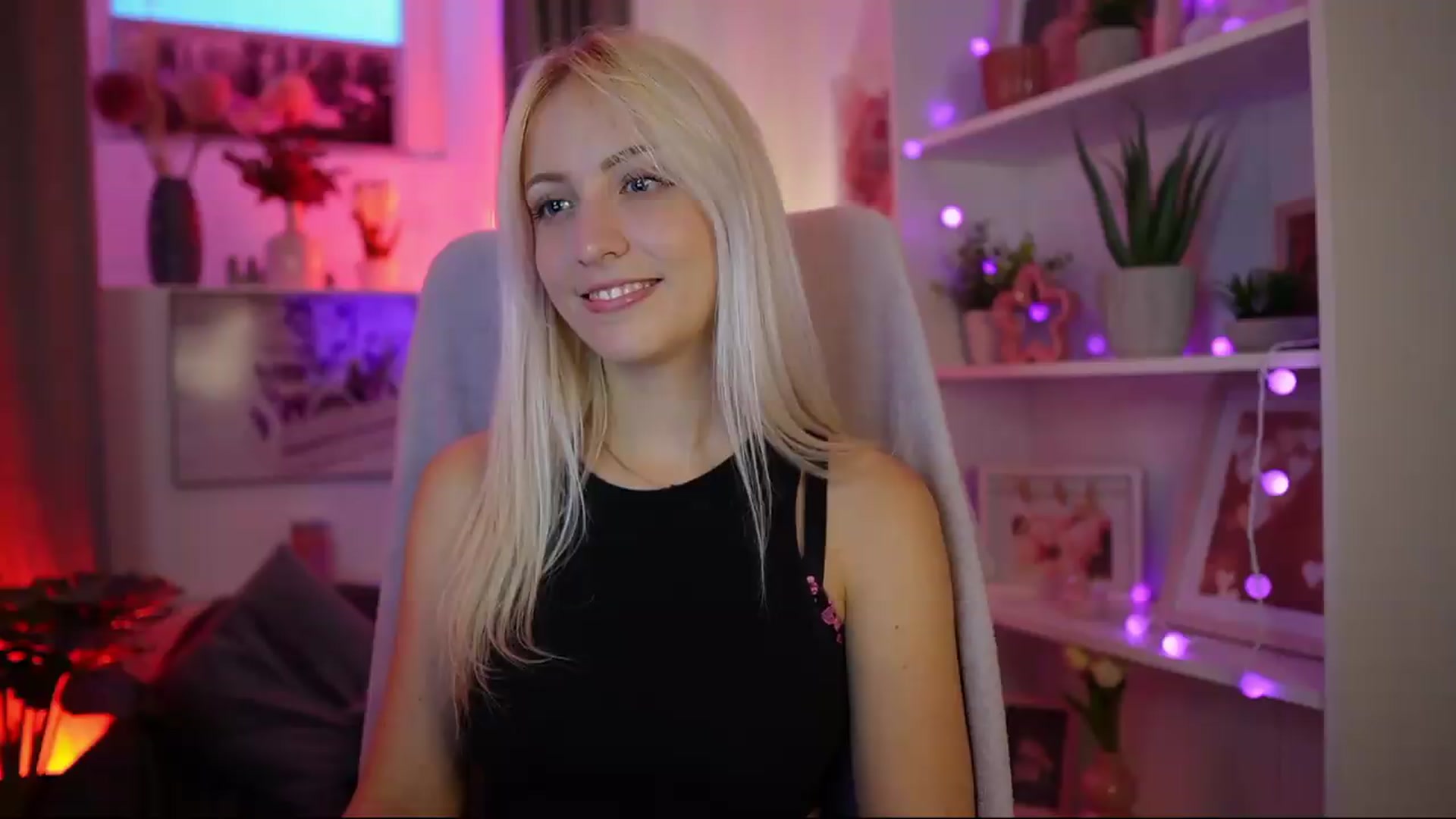 Gallery image thumbnail from Lucy_Cutie's myfreecams stream on, 08/09/2026, 18:06 image 12 of 20