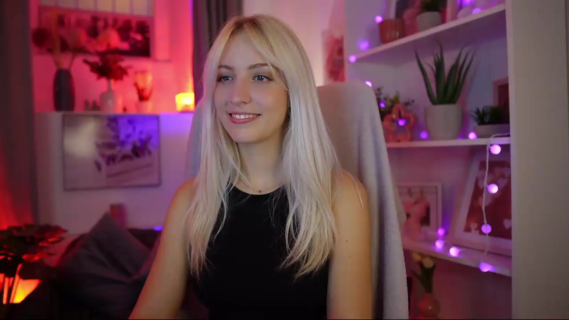 Gallery image thumbnail from Lucy_Cutie's myfreecams stream on, 08/09/2026, 18:42 image 8 of 20