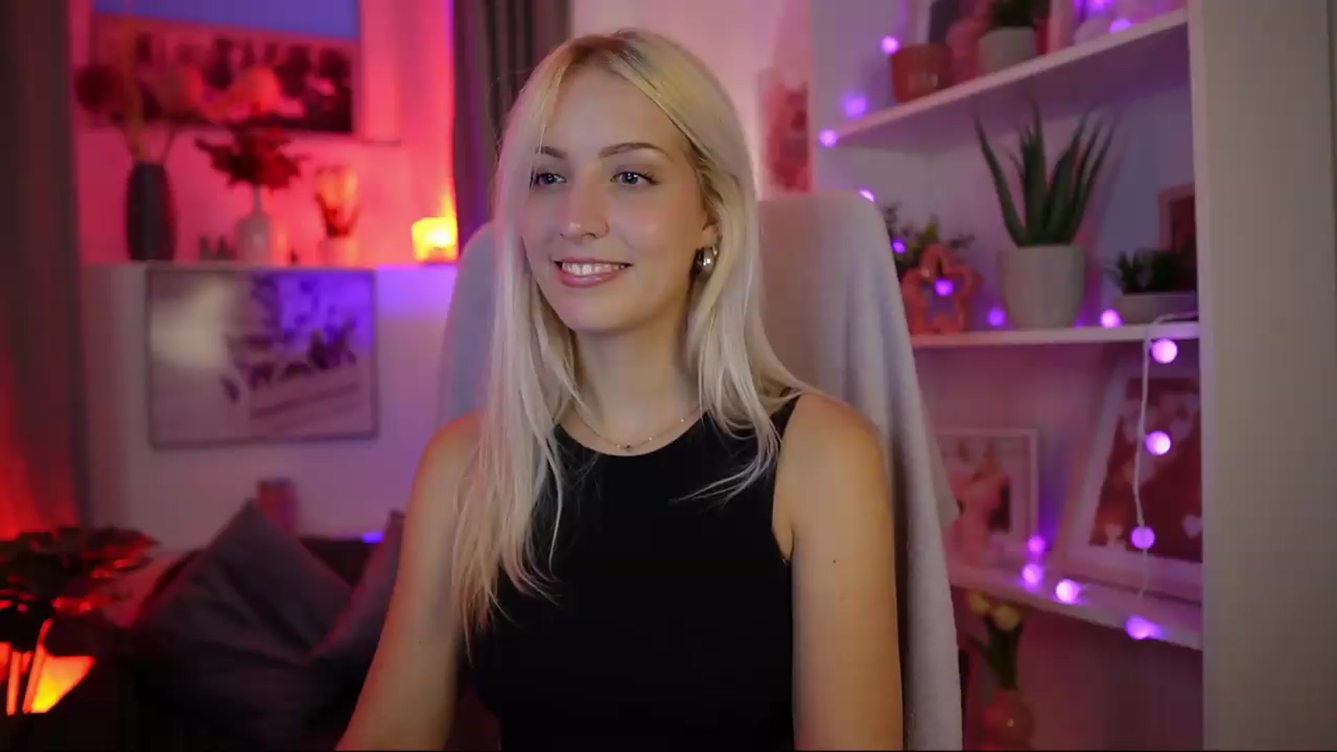 Gallery image thumbnail from Lucy_Cutie's myfreecams stream on, 08/09/2026, 18:42 image 5 of 20