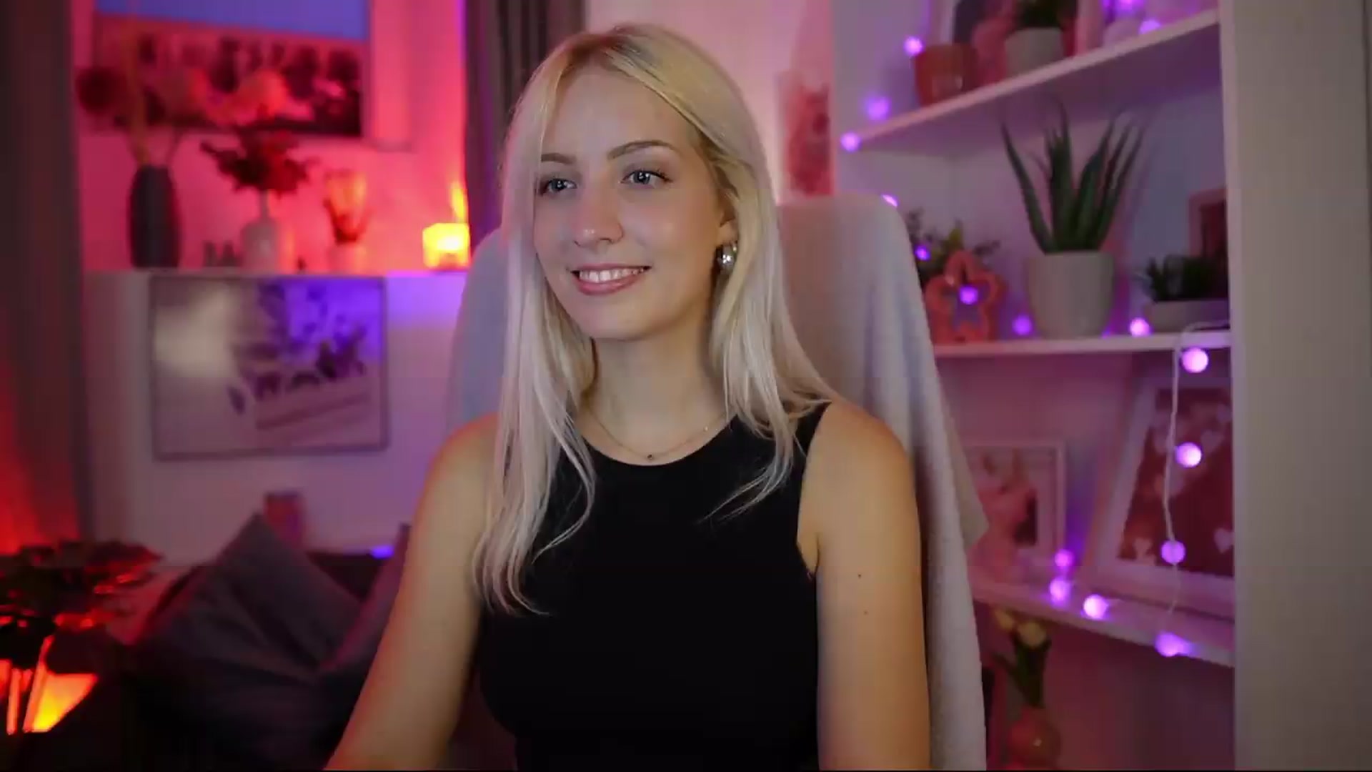 Gallery image thumbnail from Lucy_Cutie's myfreecams stream on, 08/09/2026, 18:42 image 4 of 20