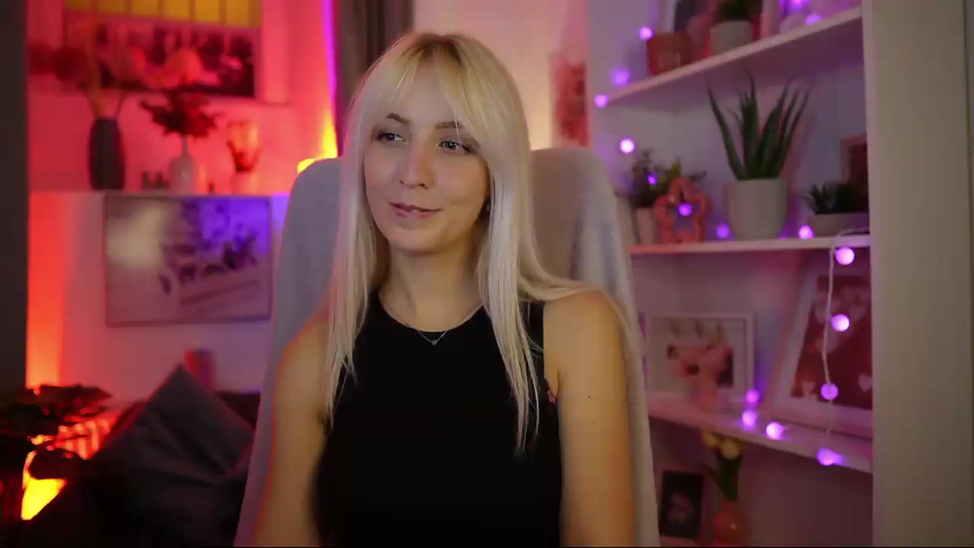 Gallery image thumbnail from Lucy_Cutie's myfreecams stream on, 08/09/2026, 19:06 image 9 of 20