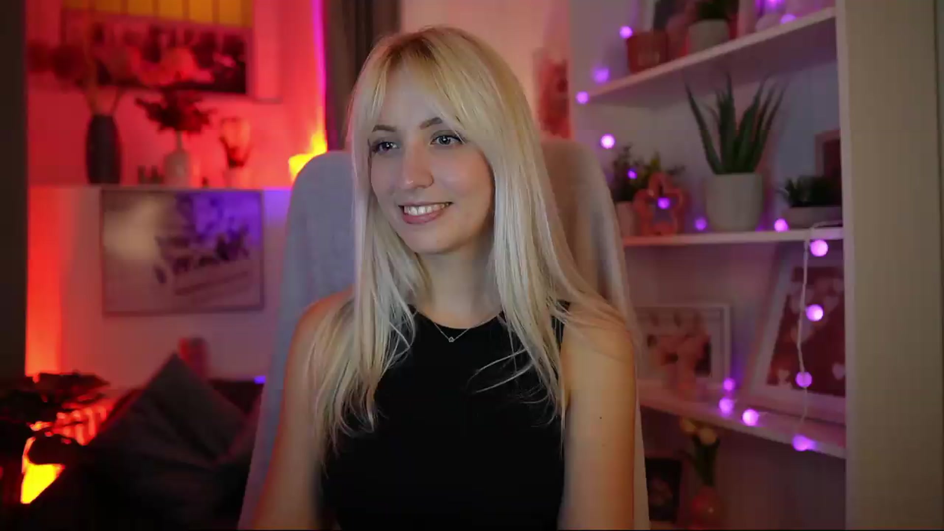 Gallery image thumbnail from Lucy_Cutie's myfreecams stream on, 08/09/2026, 19:06 image 12 of 20