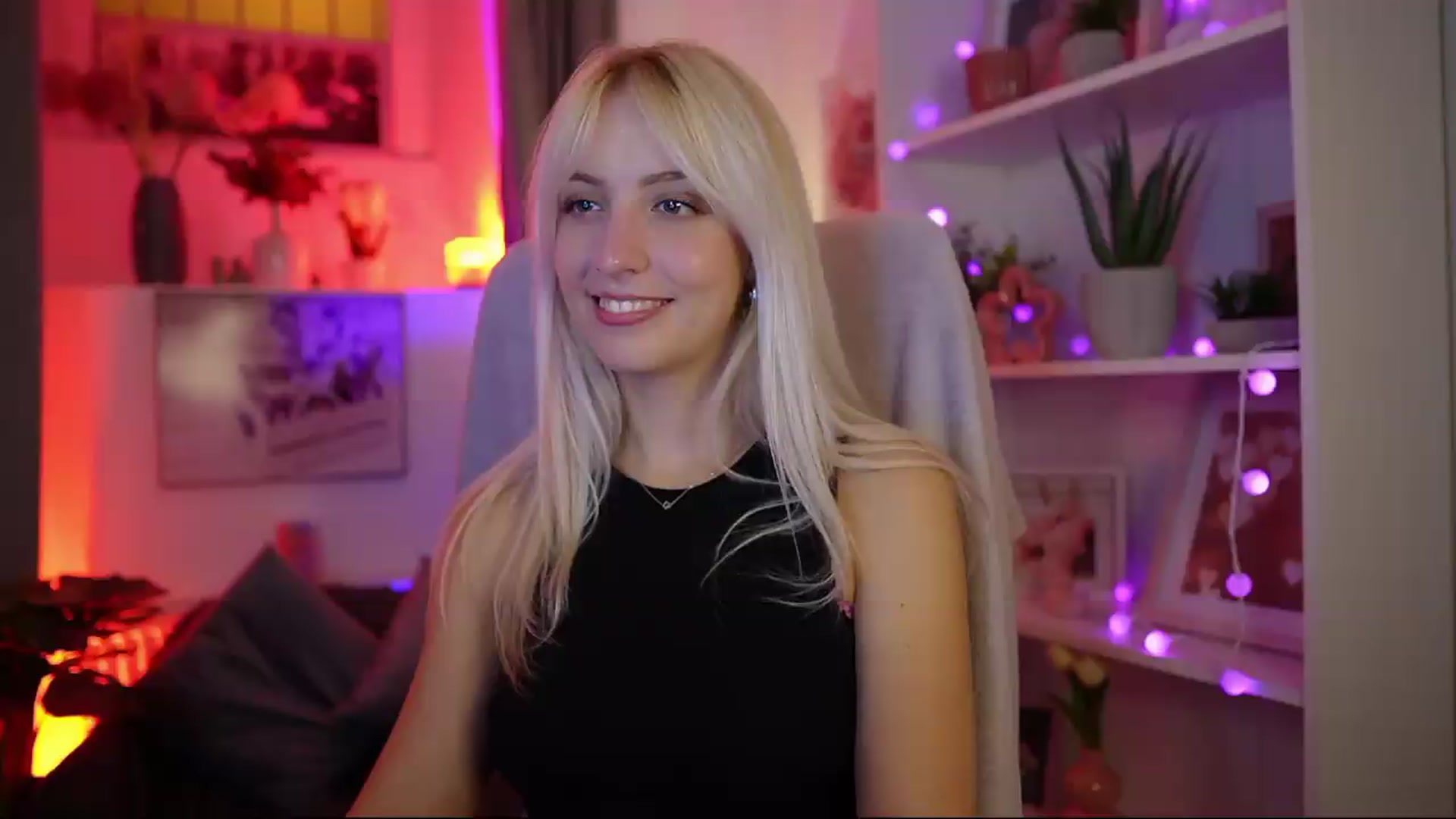 Gallery image thumbnail from Lucy_Cutie's myfreecams stream on, 08/09/2026, 19:06 image 10 of 20