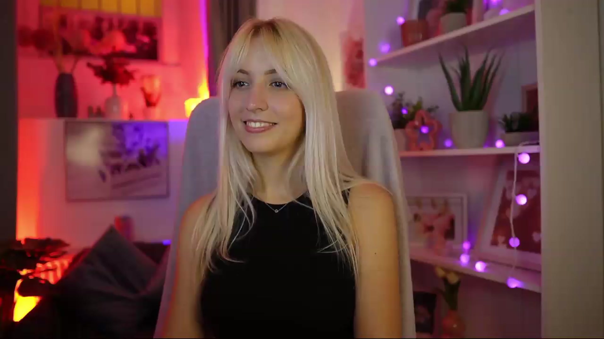 Gallery image thumbnail from Lucy_Cutie's myfreecams stream on, 08/09/2026, 19:06 image 15 of 20
