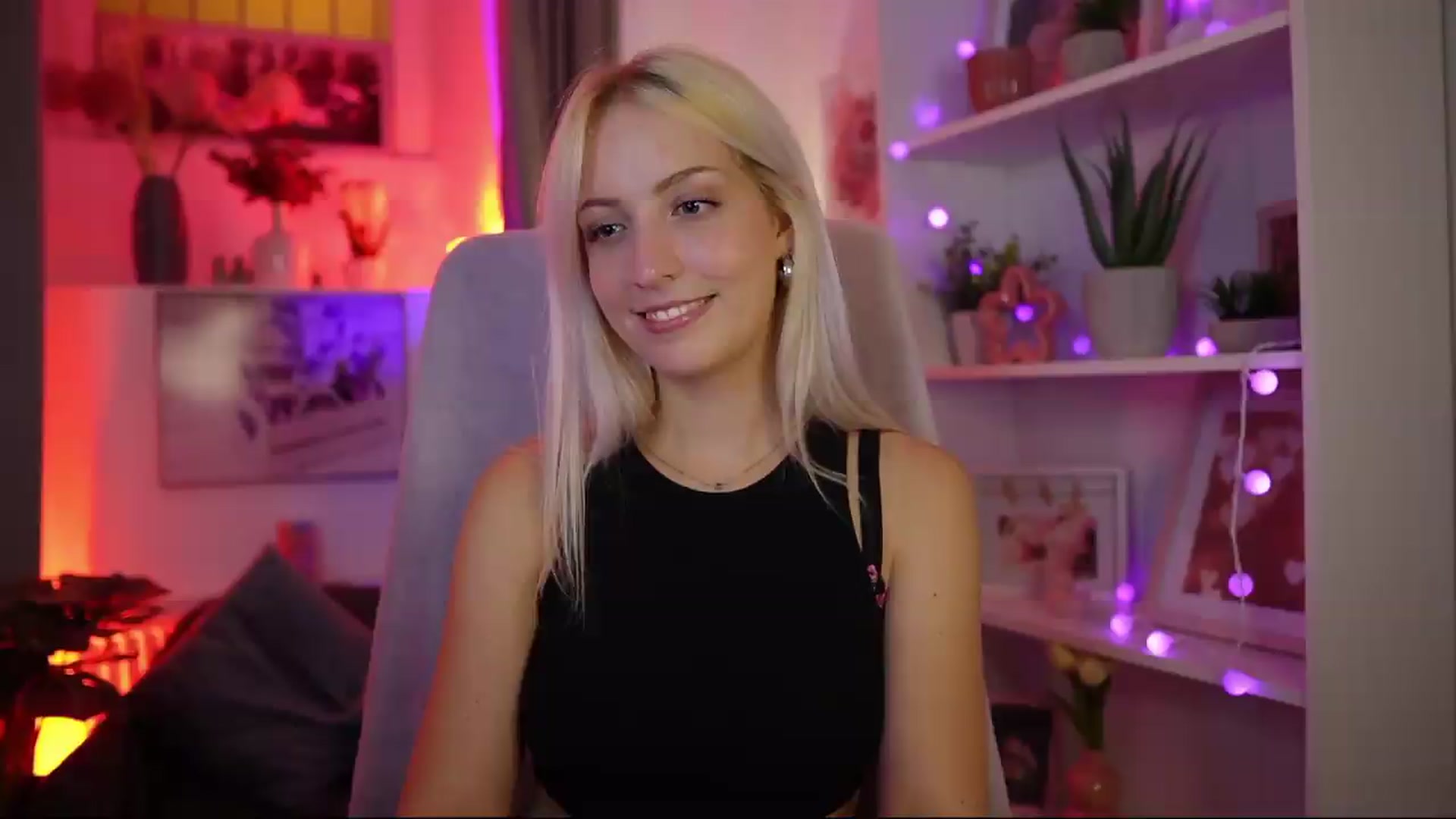 Gallery image thumbnail from Lucy_Cutie's myfreecams stream on, 08/09/2026, 20:02 image 15 of 20