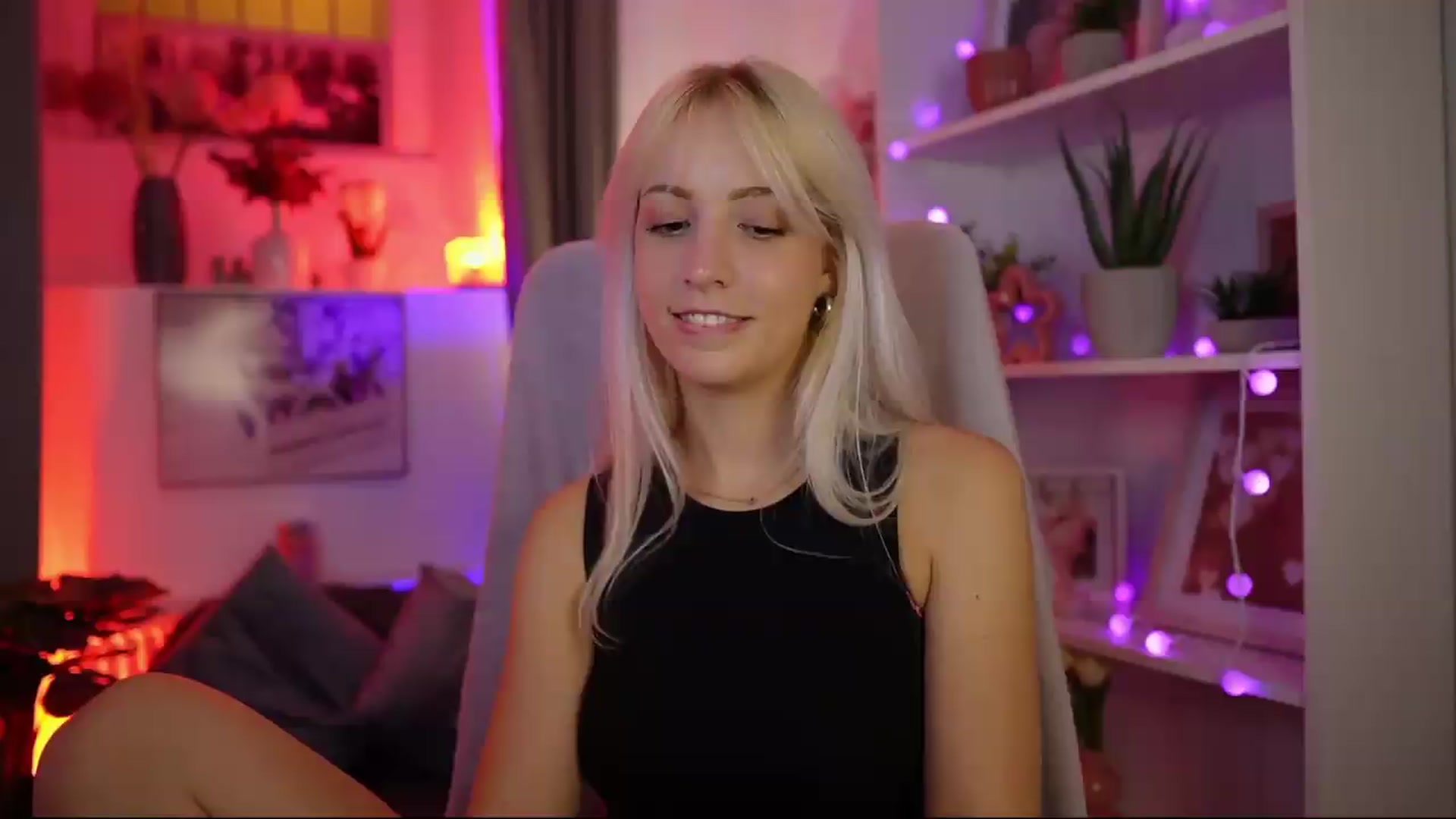 Gallery image thumbnail from Lucy_Cutie's myfreecams stream on, 08/09/2026, 20:02 image 7 of 20
