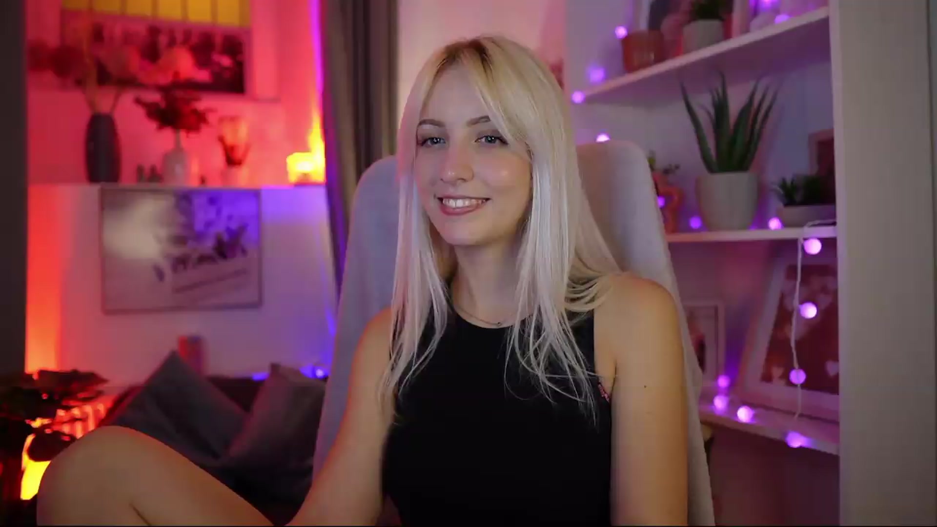Gallery image thumbnail from Lucy_Cutie's myfreecams stream on, 08/09/2026, 20:02 image 5 of 20