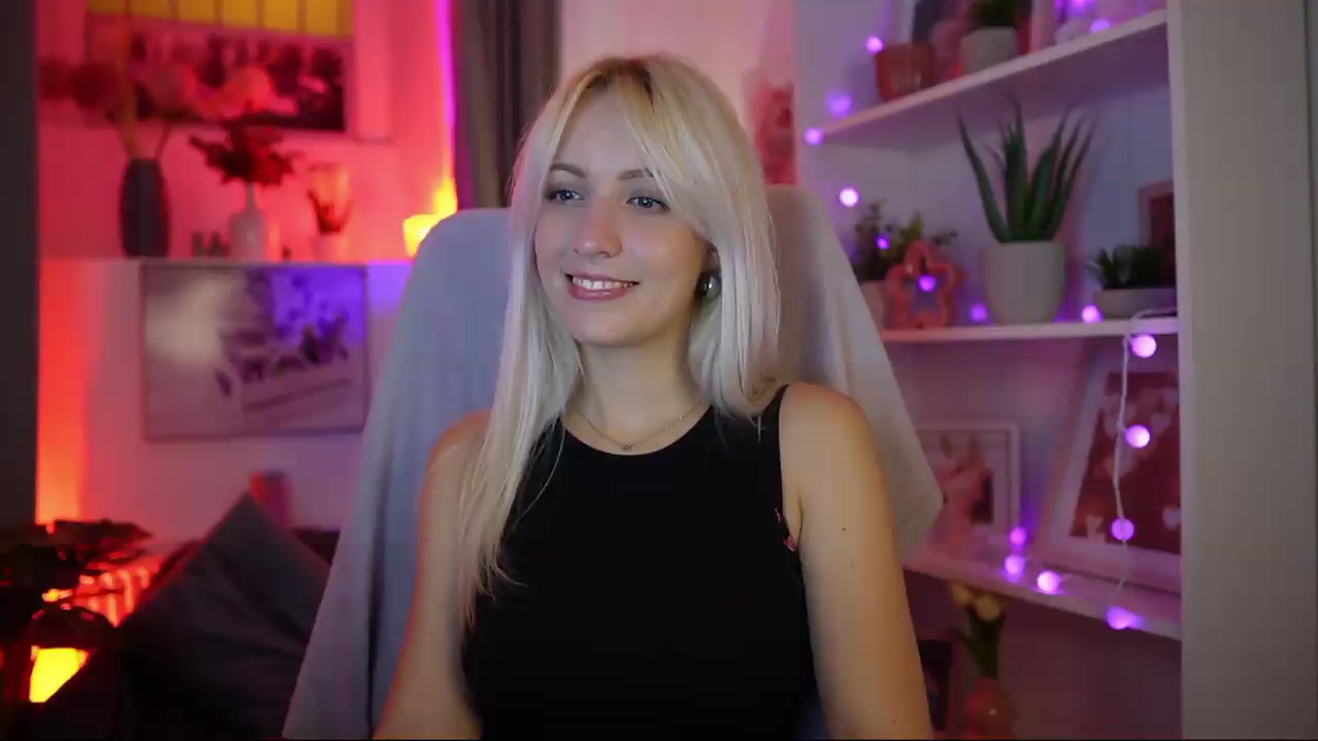 Gallery image thumbnail from Lucy_Cutie's myfreecams stream on, 08/09/2026, 20:40 image 4 of 20
