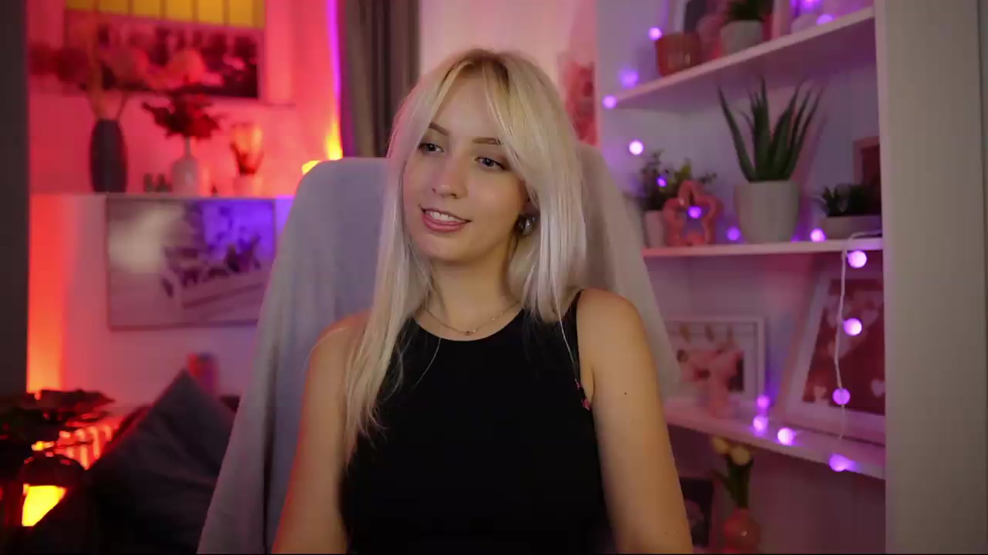 Gallery image thumbnail from Lucy_Cutie's myfreecams stream on, 08/09/2026, 20:40 image 9 of 20