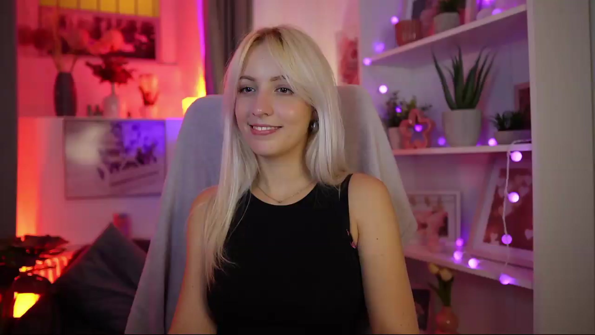 Gallery image thumbnail from Lucy_Cutie's myfreecams stream on, 08/09/2026, 20:40 image 3 of 20