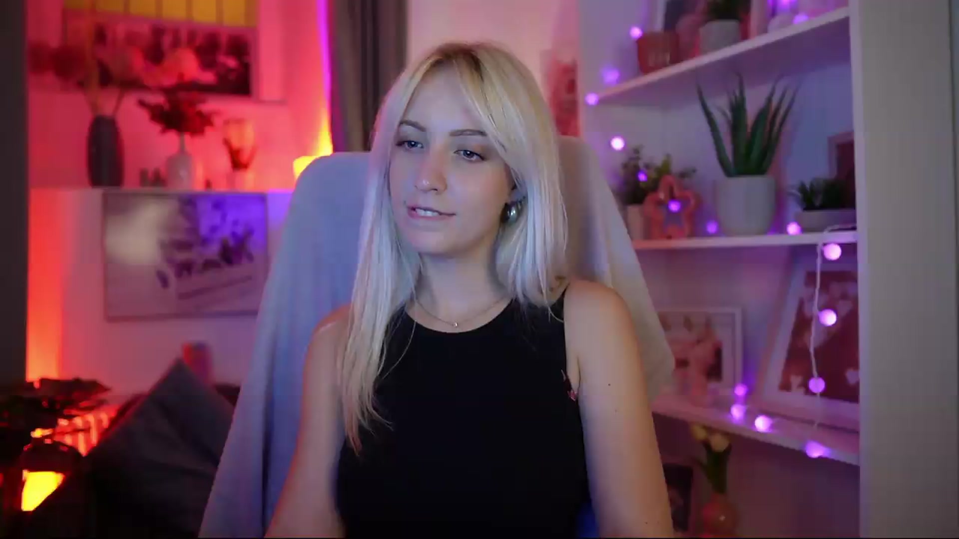 Gallery image thumbnail from Lucy_Cutie's myfreecams stream on, 08/09/2026, 20:40 image 6 of 20