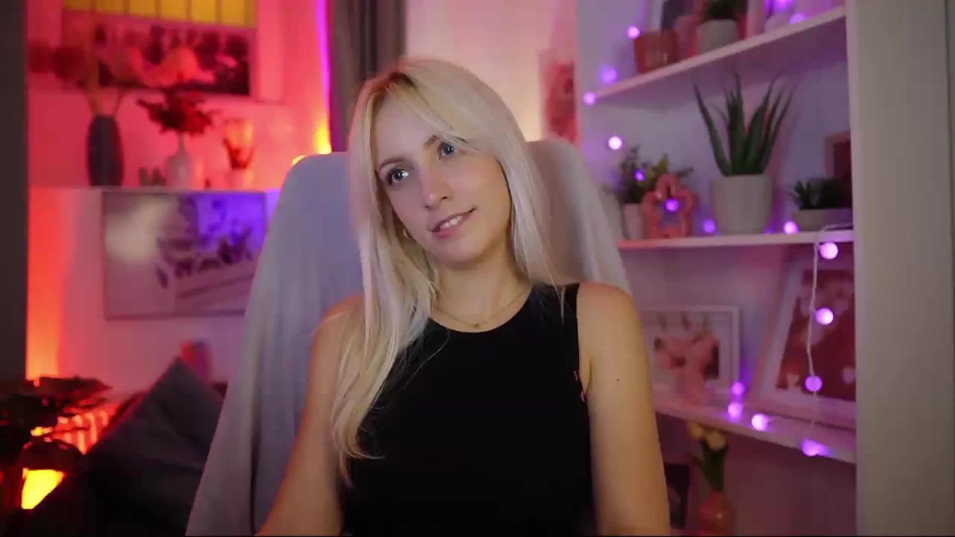 Gallery image thumbnail from Lucy_Cutie's myfreecams stream on, 08/09/2026, 20:40 image 8 of 20