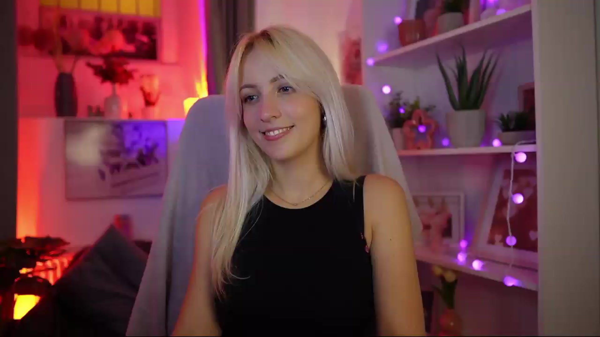 Gallery image thumbnail from Lucy_Cutie's myfreecams stream on, 08/09/2026, 20:40 image 2 of 20
