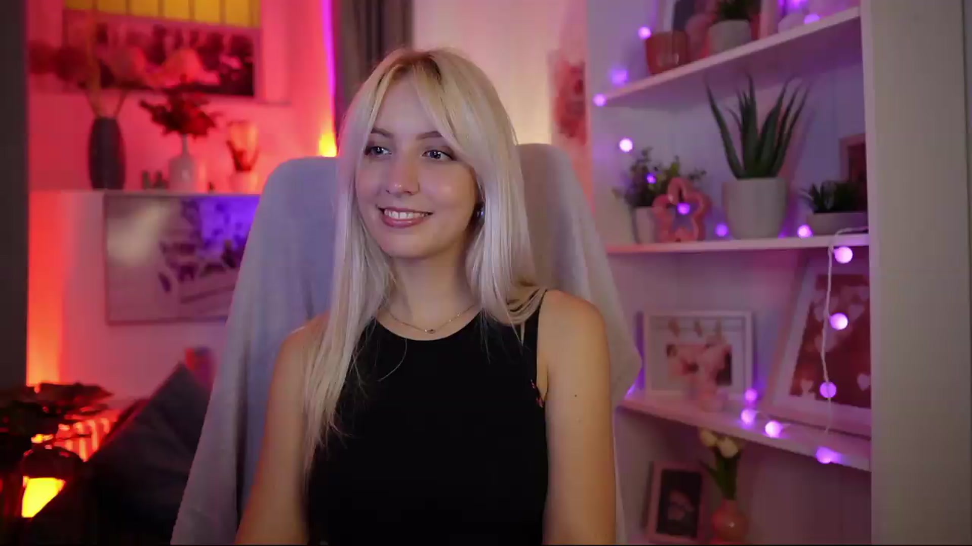 Gallery image thumbnail from Lucy_Cutie's myfreecams stream on, 08/09/2026, 20:40 image 15 of 20