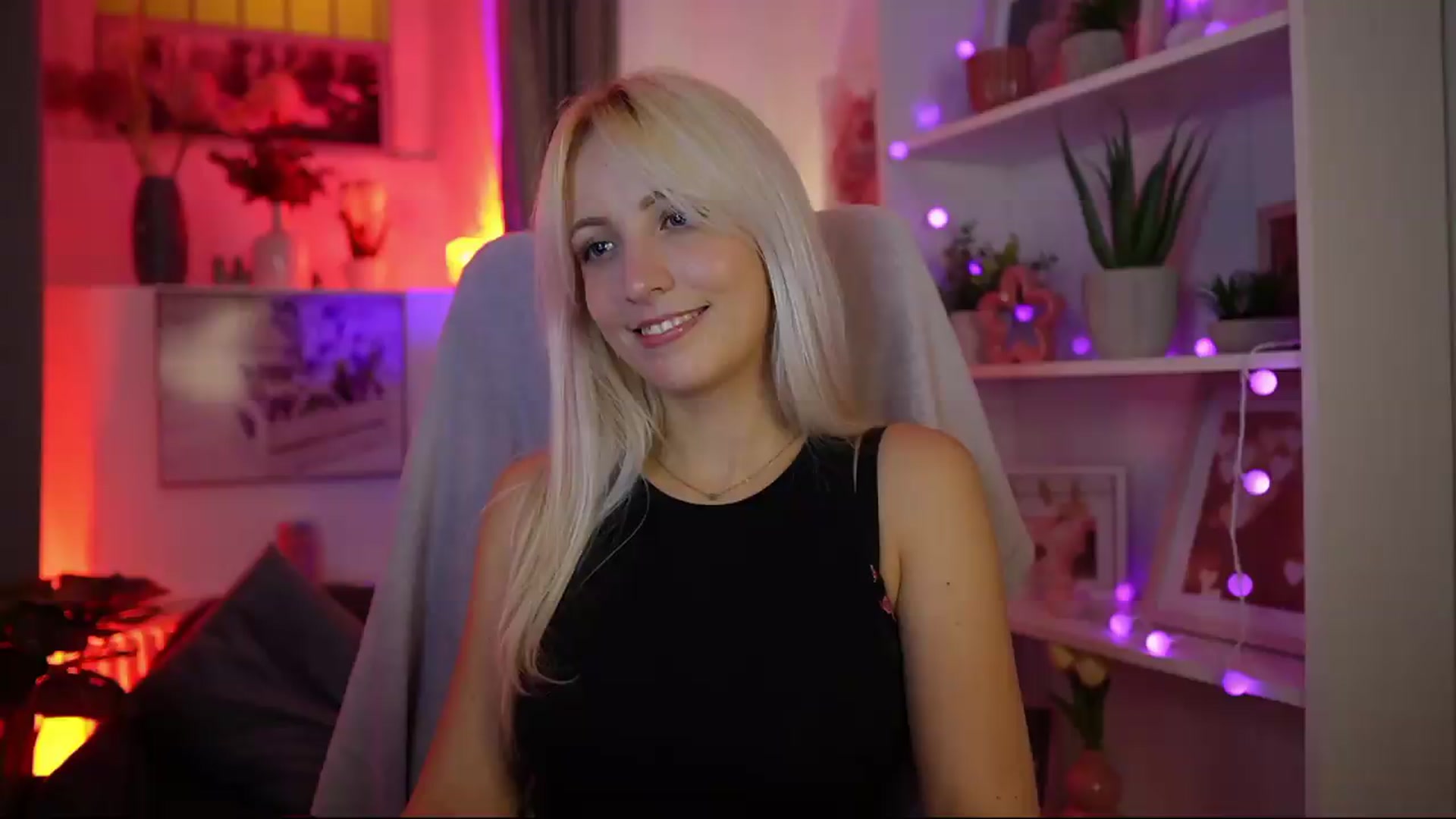 Gallery image thumbnail from Lucy_Cutie's myfreecams stream on, 08/09/2026, 20:40 image 5 of 20