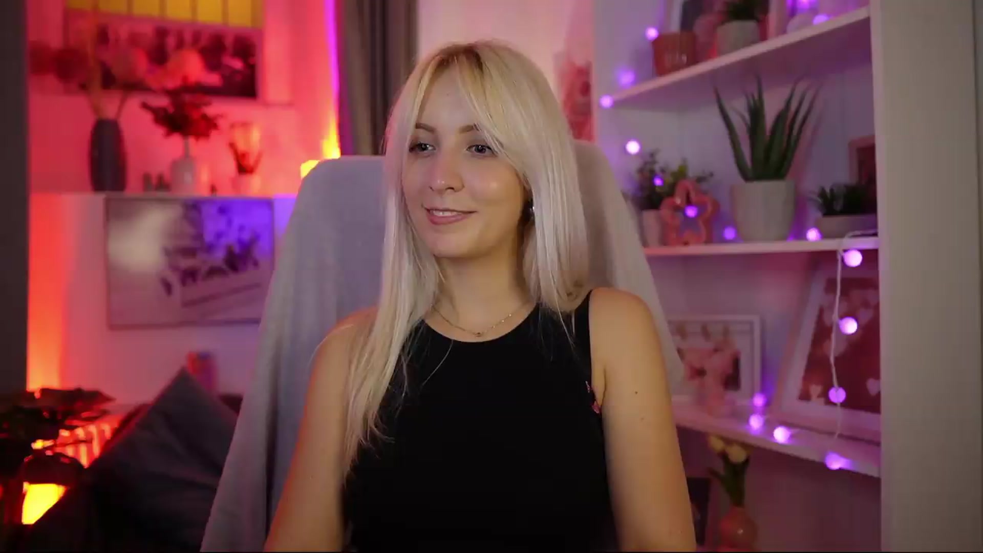Gallery image thumbnail from Lucy_Cutie's myfreecams stream on, 08/09/2026, 20:40 image 10 of 20