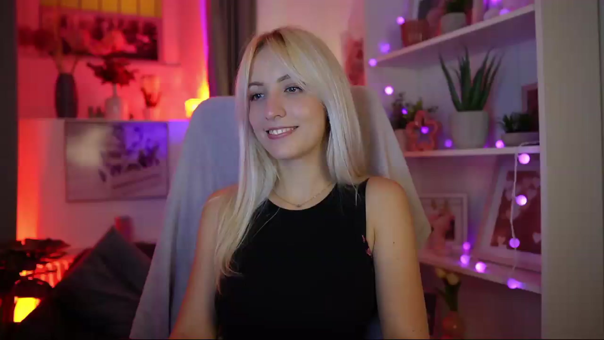 Gallery image thumbnail from Lucy_Cutie's myfreecams stream on, 08/09/2026, 20:40 image 7 of 20