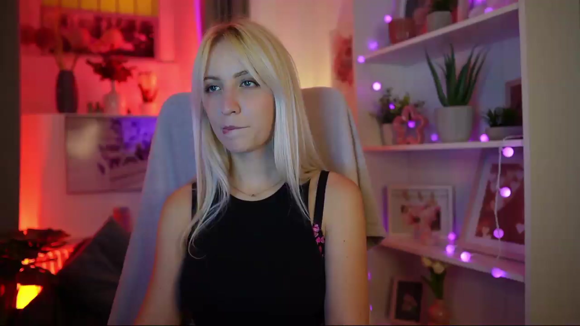 Gallery image thumbnail from Lucy_Cutie's myfreecams stream on, 08/09/2026, 21:24 image 2 of 20