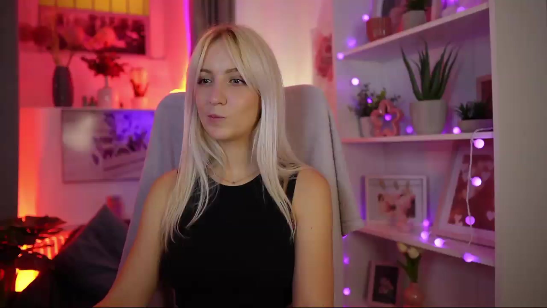 Gallery image thumbnail from Lucy_Cutie's myfreecams stream on, 08/09/2026, 21:24 image 19 of 20